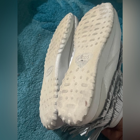 Tod’s fringe perforated leather high-top sneakers - Picture 5 of 11